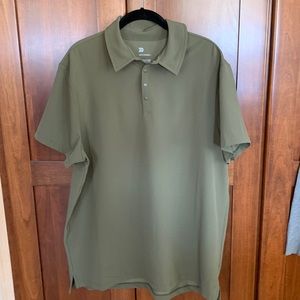 All In Motion green shirt with snap closure